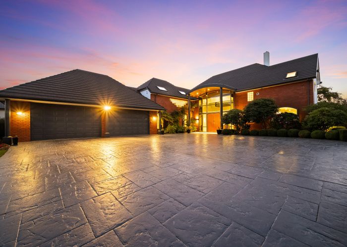  at 14 Regents Park Drive, Casebrook, Christchurch City, Canterbury