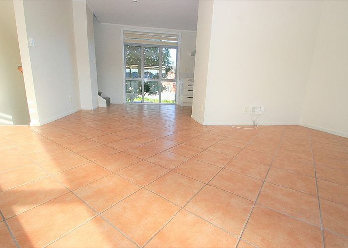  at 5/15 Andersons Road, Oteha, North Shore City, Auckland