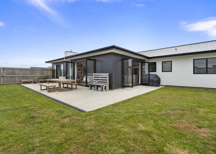  at 18 Atlantic Drive, Fitzherbert, Palmerston North
