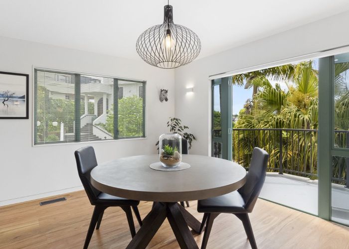  at 2 Minchin Crescent, Saint Andrews, Hamilton, Waikato