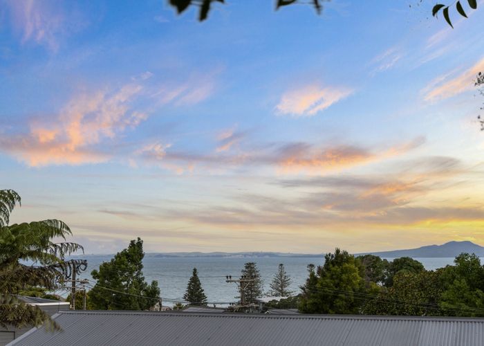  at 8 Oban Road, Browns Bay, Auckland