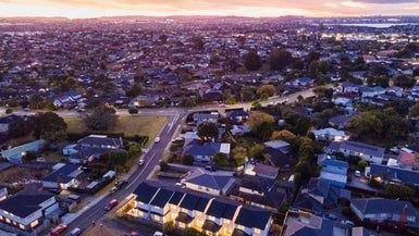  at 8D Andrew Road, Howick, Auckland