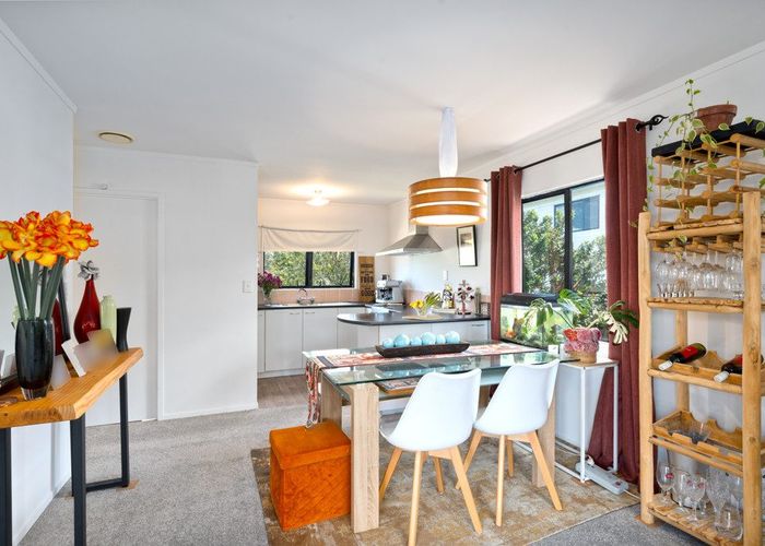  at 3 Loughanure Place, Massey, Waitakere City, Auckland