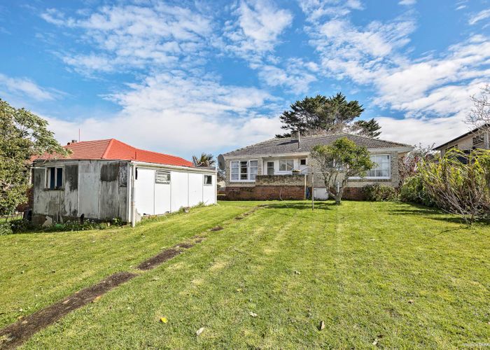  at 29 Lynwood Road, New Lynn, Auckland