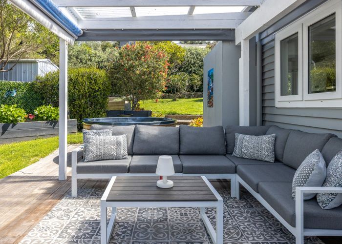  at 25 Hamilton Road, Surfdale, Waiheke Island, Auckland