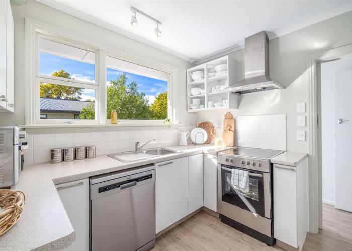  at 32 Rossiter Avenue, Redwood, Christchurch