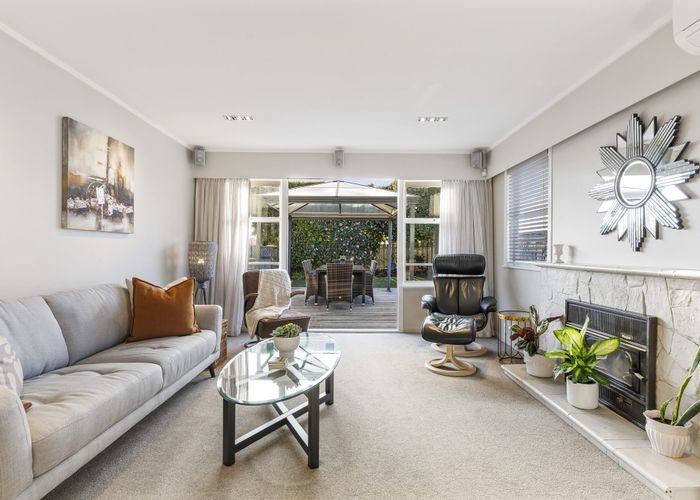  at 1/37 Sunnynook Road, Forrest Hill, Auckland