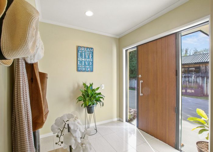  at 20 Thames Street, Welbourn, New Plymouth, Taranaki