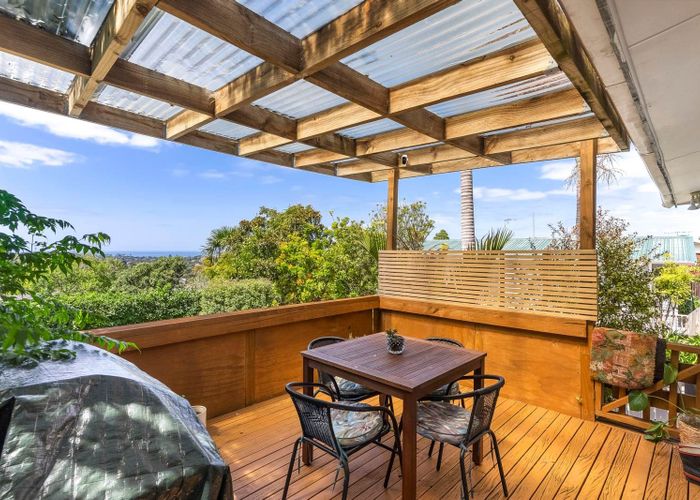  at 899 East Coast Road, Torbay, North Shore City, Auckland