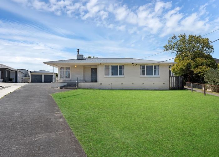  at 6 Glenvil Lane, Te Atatu Peninsula, Waitakere City, Auckland