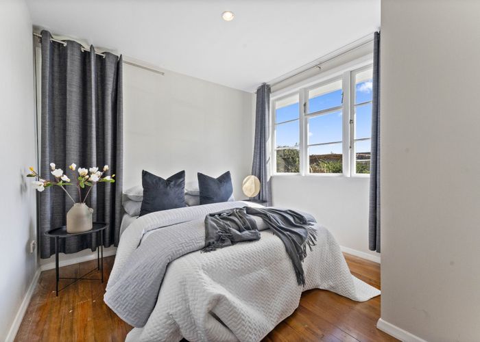  at 82 Vine Street, Mangere East, Manukau City, Auckland