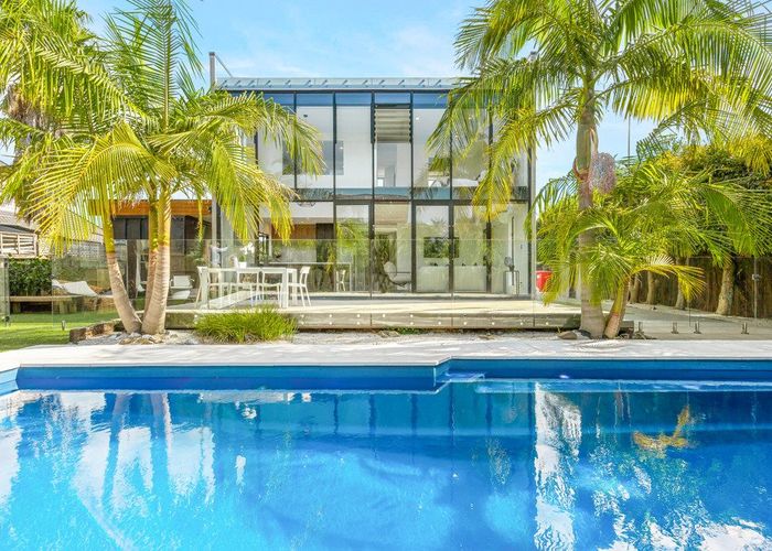  at 4 Halyard Place, Te Atatu Peninsula, Waitakere City, Auckland