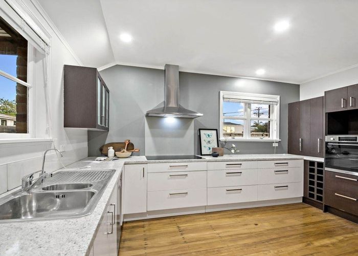  at 37 Savoy Road, Glen Eden, Waitakere City, Auckland