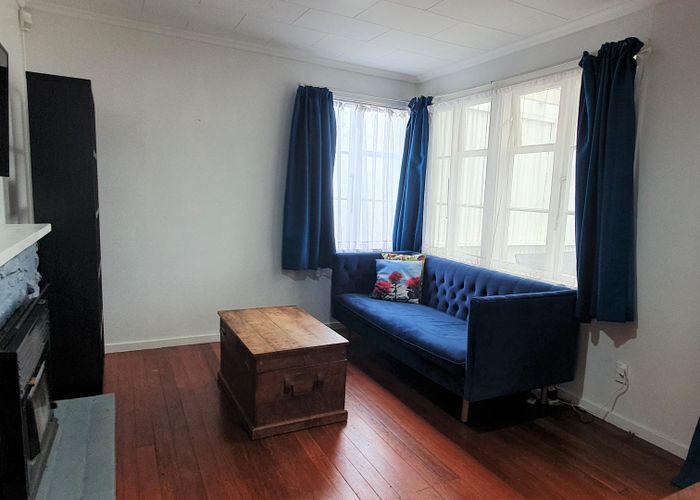 For rent 27 Range View Road, Mount Albert, Auckland City, Auckland