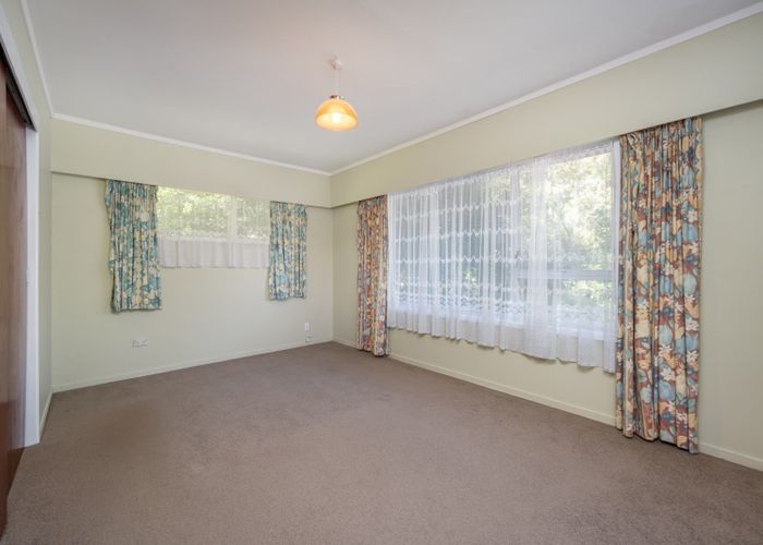  at 16 Bacot Place, Howick, Manukau City, Auckland