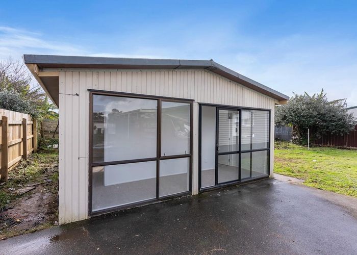  at 32 IdleWild Avenue, Mangere, Manukau City, Auckland
