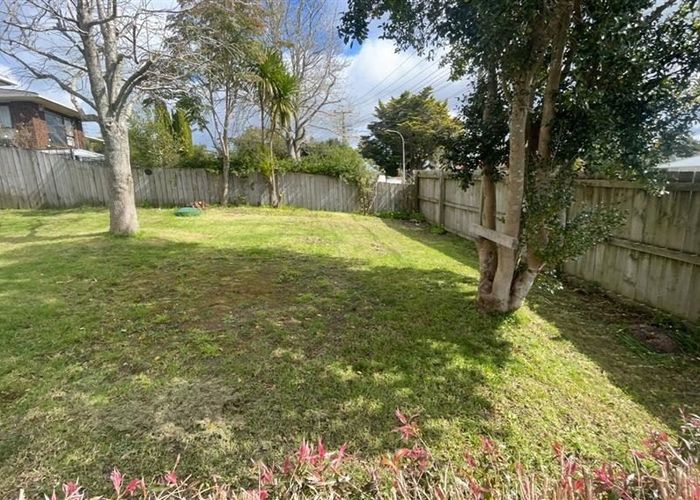  at 39 Vera Road, Te Atatu South, Waitakere City, Auckland