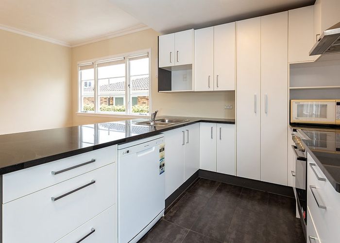  at 1060 Great North Road, Point Chevalier, Auckland