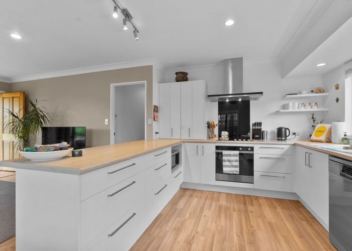  at 218c Moore Street, Howick, Manukau City, Auckland