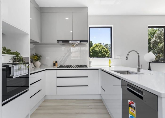  at 90 Awaruku Road, Torbay, Auckland
