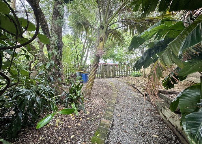  at 33 Willerton Avenue, New Lynn, Waitakere City, Auckland