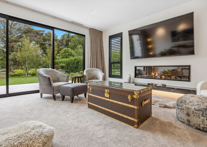  at 16B Daresbury Lane, Fendalton, Christchurch City, Canterbury
