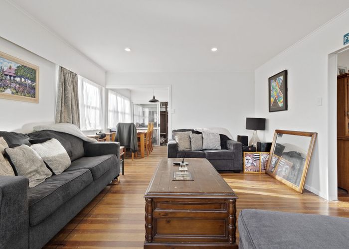  at 11 Rowan Terrace, Te Atatu South, Waitakere City, Auckland
