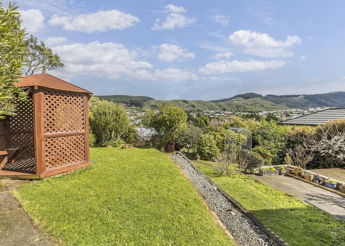  at 74 Taylor Terrace, Tawa, Wellington