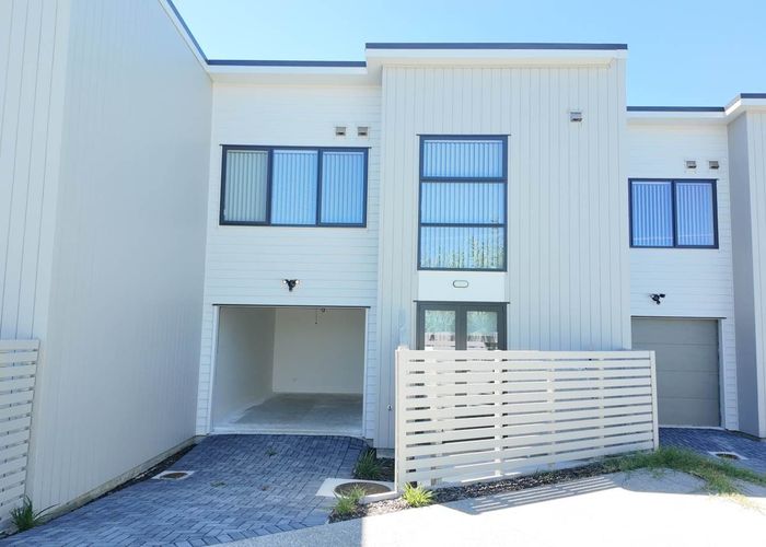  at 27 Karikari Crescent, Takanini, Papakura, Auckland