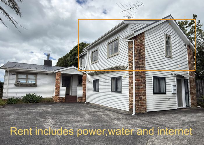  at 471 East Coast Rd - part of the main dwelling, Murrays Bay, North Shore City, Auckland