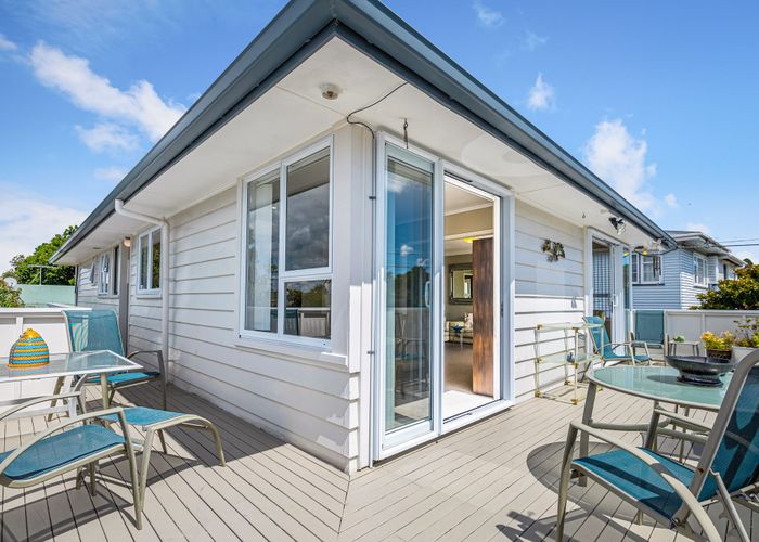  at 31 Covil Avenue, Te Atatu South, Auckland