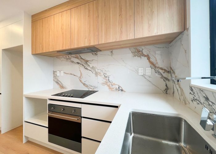  at 1/5 Peverill Crescent, Papatoetoe, Manukau City, Auckland
