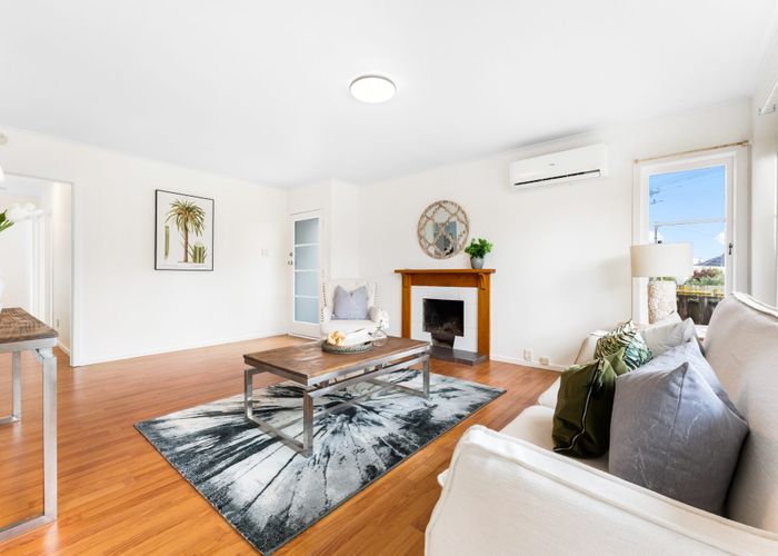  at 4  Kirrie Avenue, Te Atatu South, Waitakere City, Auckland
