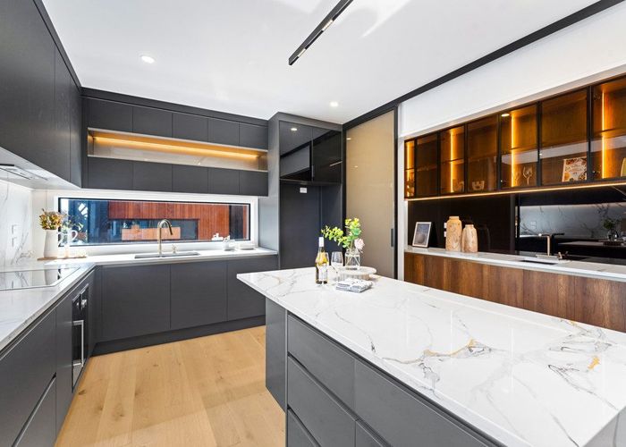  at 7D Crete Avenue, Milford, Auckland