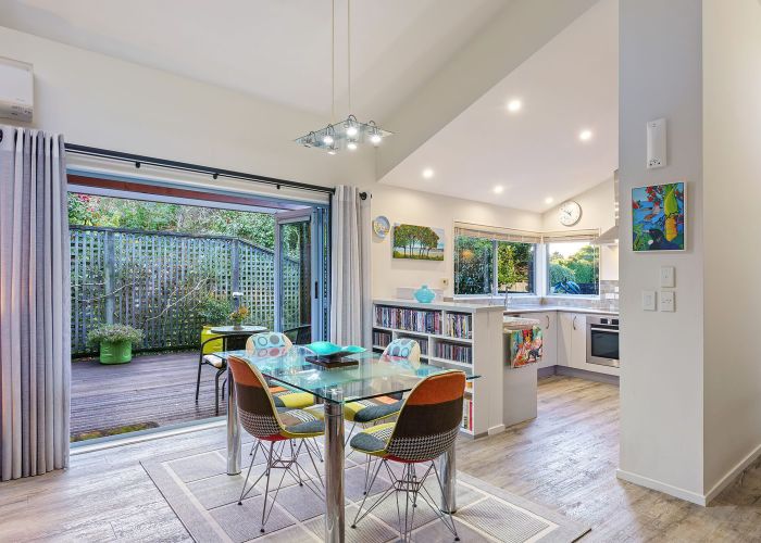  at 82 Te Moana Road, Waikanae Beach, Kapiti Coast, Wellington