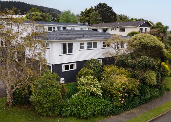  at 115 Oriel Avenue, Tawa, Wellington