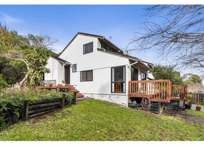  at 19 Palmetto Place, Goodwood Heights, Auckland