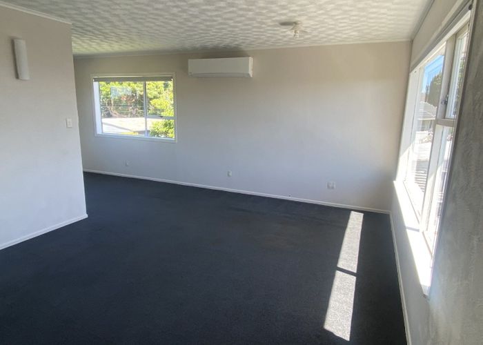  at 1/98 Tirimoana Road, Te Atatu South, Waitakere City, Auckland