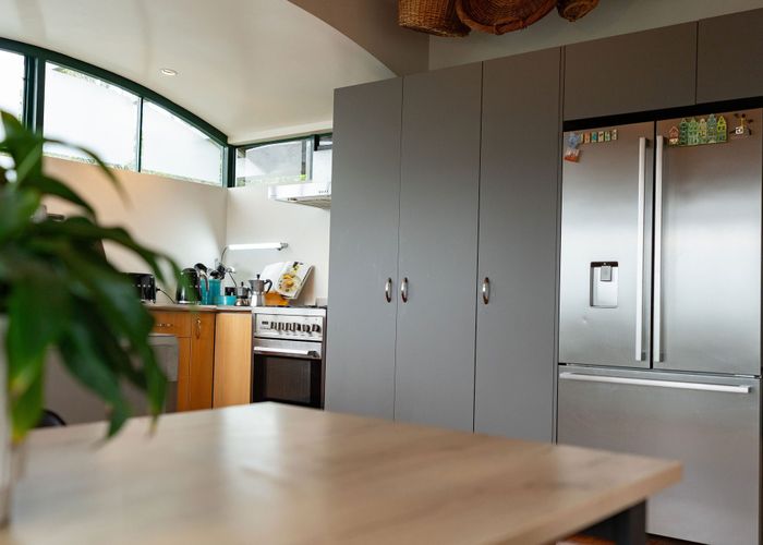  at 6 Gannet Point, Rothesay Bay, North Shore City, Auckland