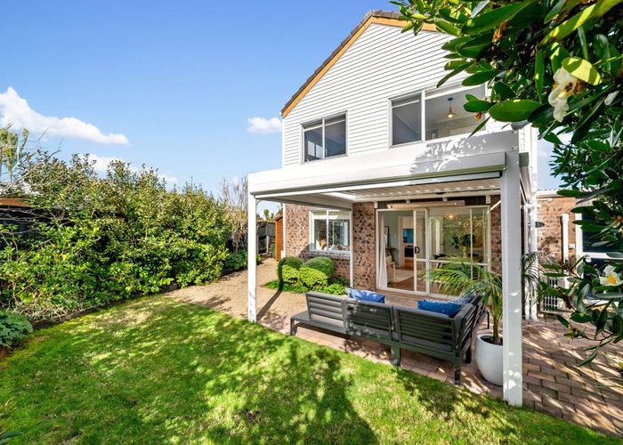  at 1/94 Celtic Crescent, Ellerslie, Auckland