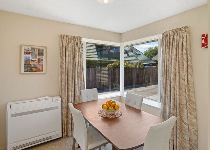  at 2/35 Avonhead Road, Avonhead, Christchurch