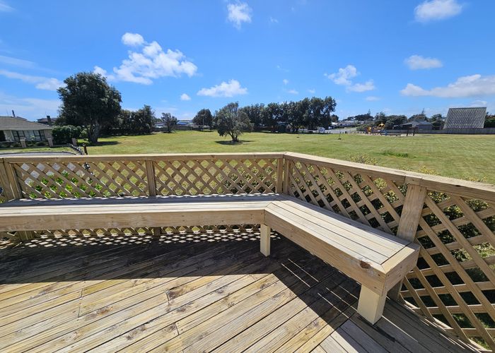  at 8 Rangitane Grove, Waitarere Beach, Levin