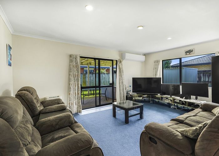  at 2 Finchley Place, Hamilton East, Hamilton, Waikato