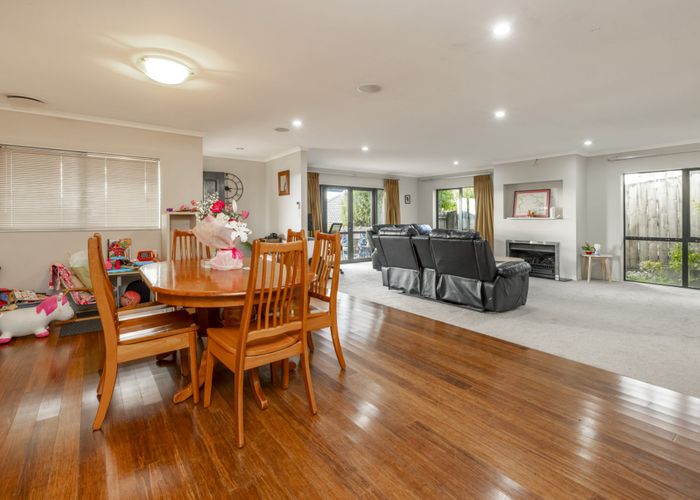  at 20 Henry Partington Place, Greenhithe, Auckland