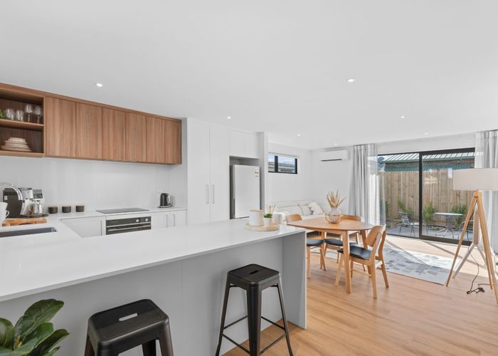  at 2/130 Holly Road, St. Albans, Christchurch City, Canterbury