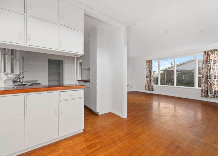  at 33 Evans Road, Glen Eden, Waitakere City, Auckland