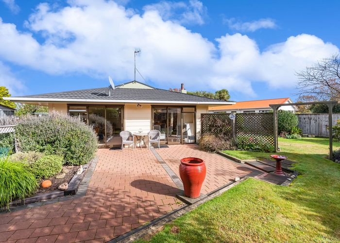 Free property data for 6 Millvale Street, Waikanae homes.co.nz