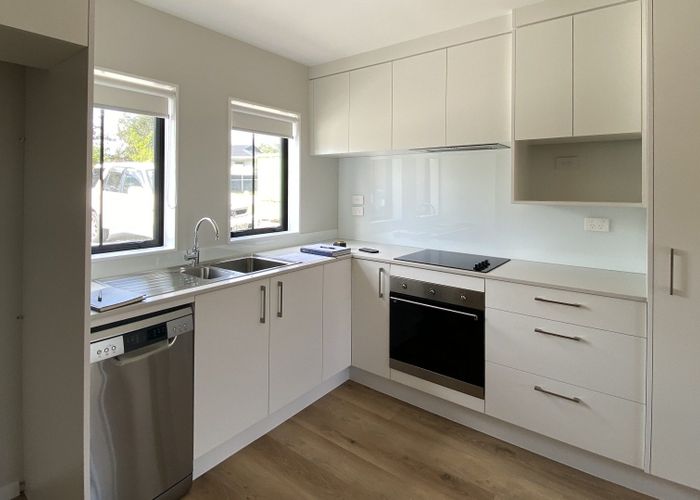  at 12/15 Sunhill Road, Sunnyvale, Auckland