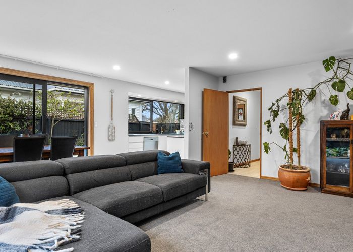  at 33 Dee Street, St Albans, Christchurch