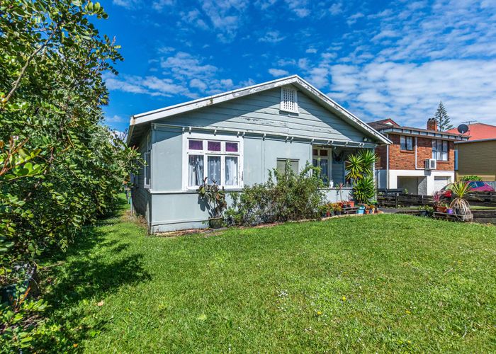  at 52 Garnet Road, Westmere, Auckland